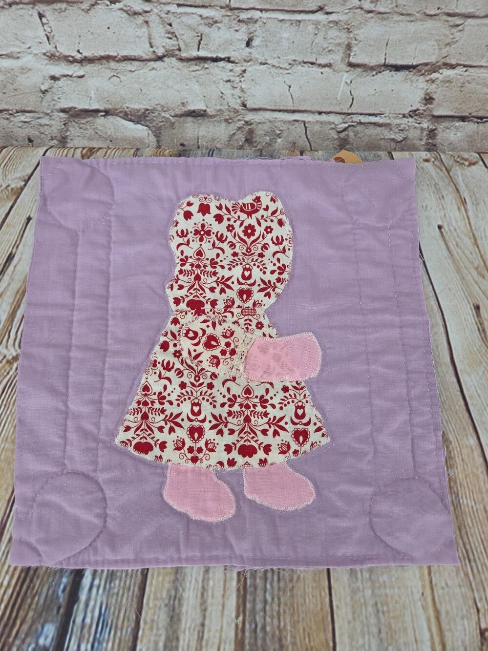 Vintage Cutter Quilt Piece 12” x 12” Sunbonnet Sue & Overall Sam Paisley R Dress